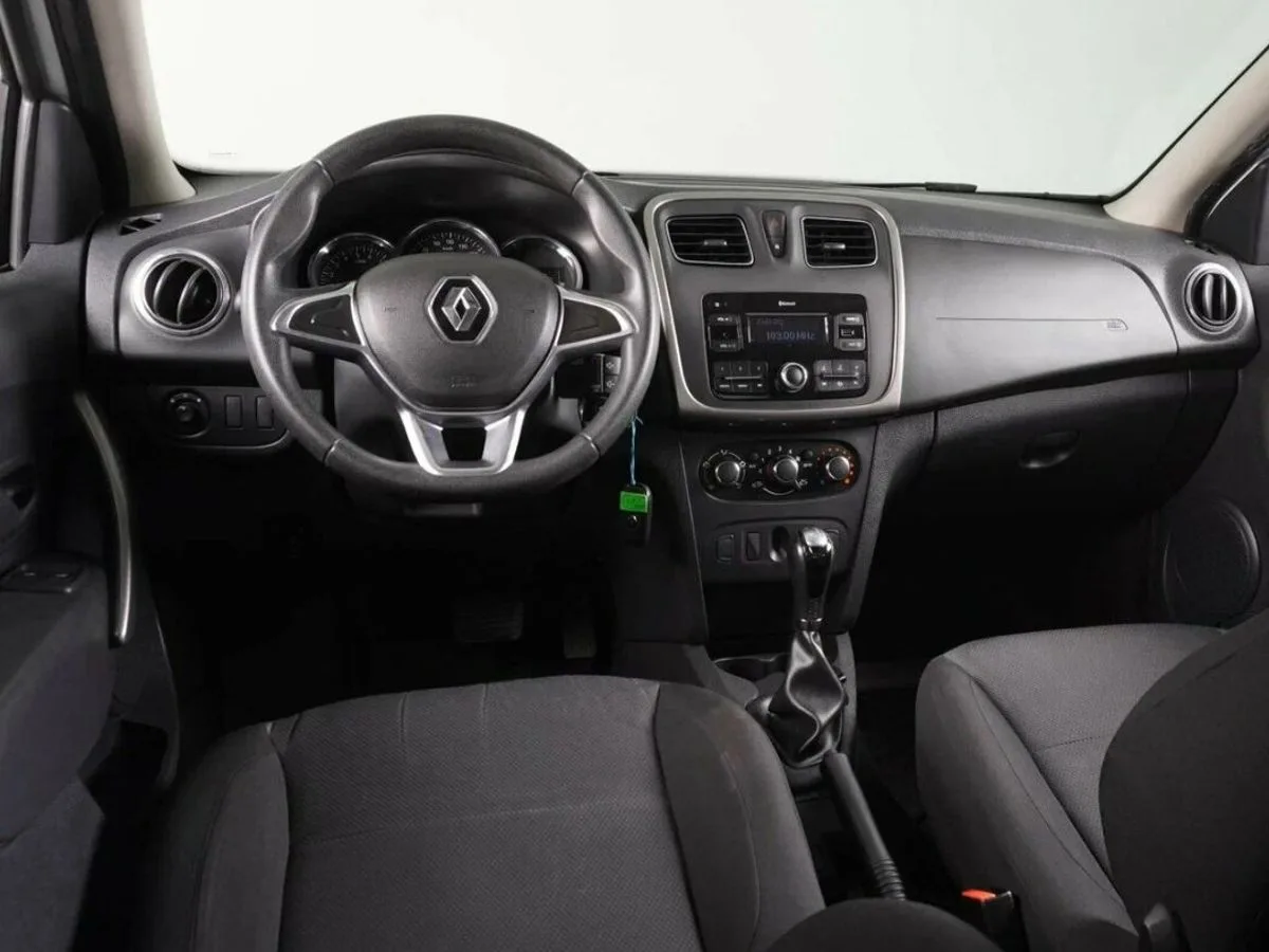 Renault Logan II Рестайлинг · Drive — фото 5