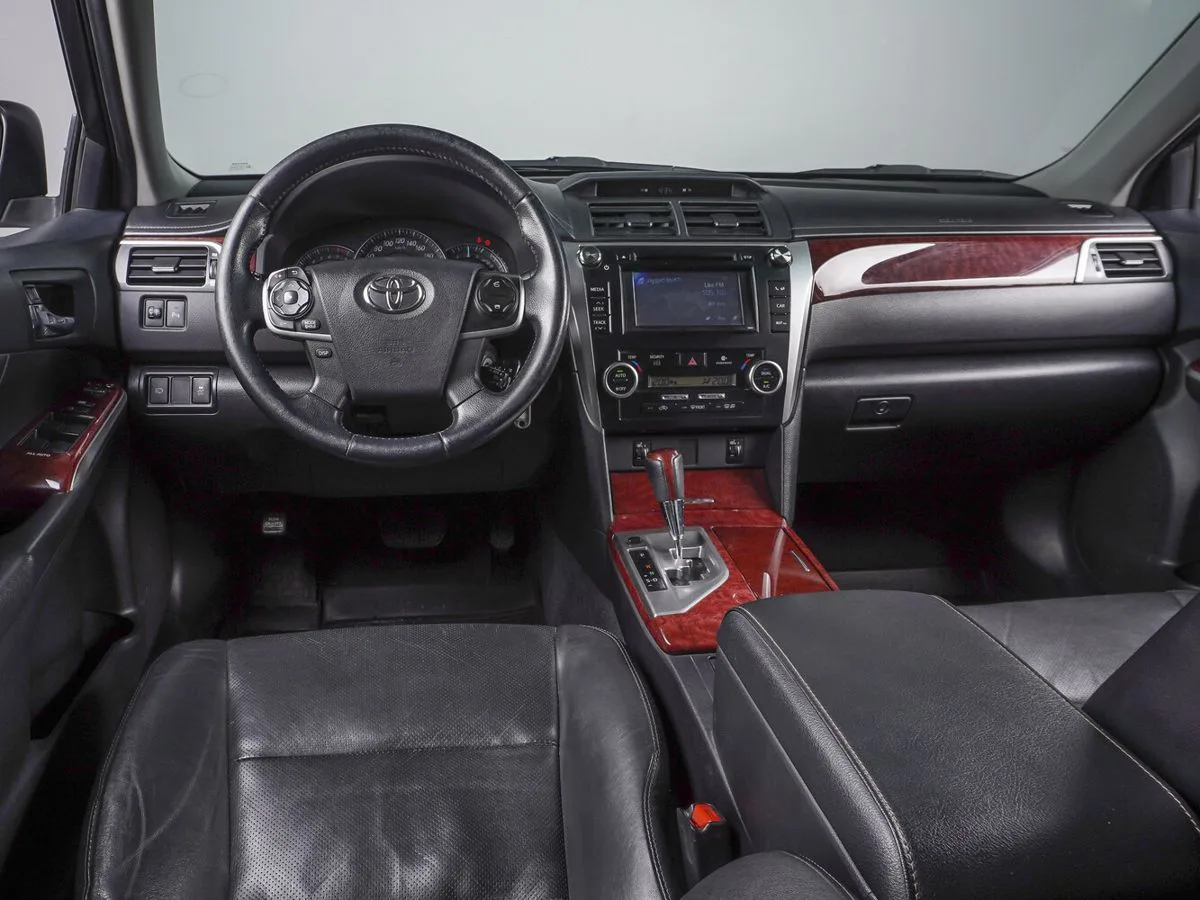 Toyota Camry VII (XV50) · Элеганс — фото 5