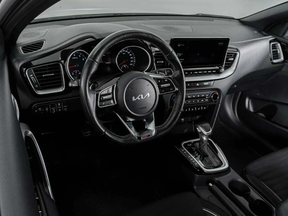 Kia Ceed III Рестайлинг · GT Line — фото 5