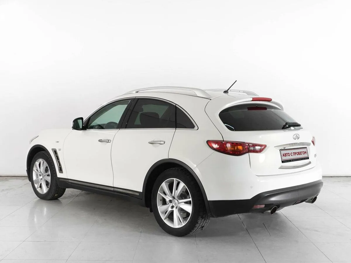 Infiniti QX70 Premium — фото 3