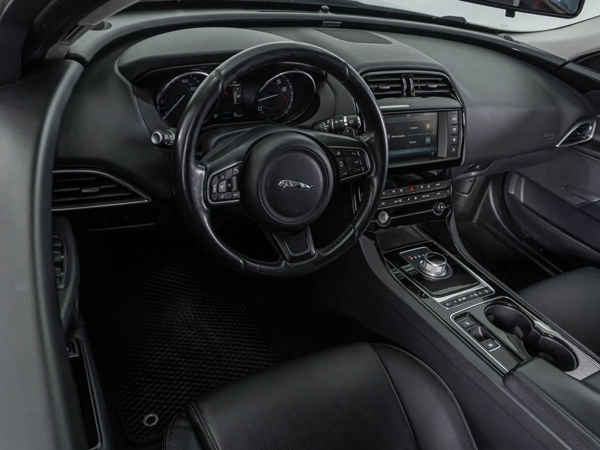 Jaguar XE I · Pure 16-17 — фото 5