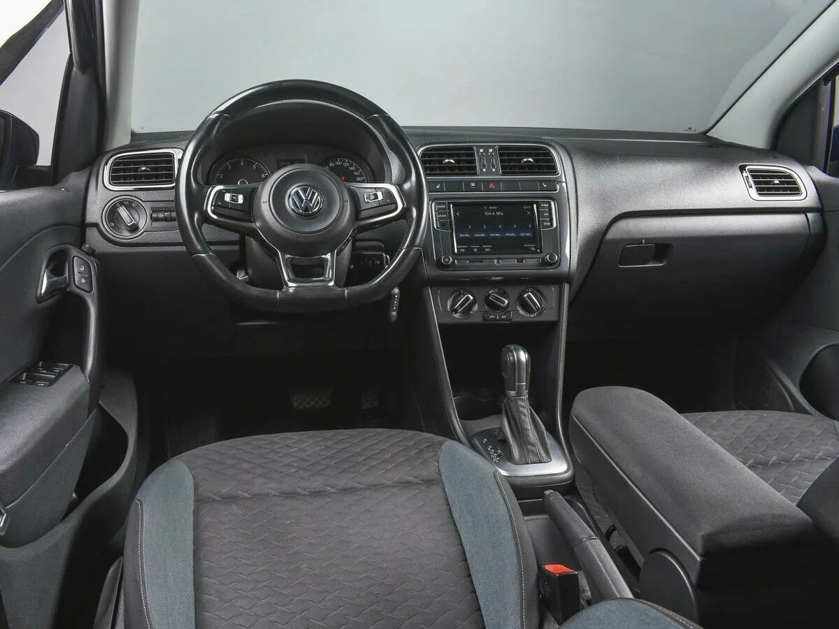 Volkswagen Polo V Рестайлинг · Life — фото 5