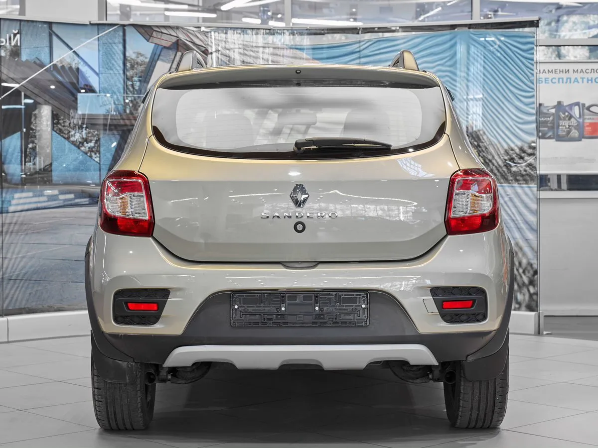 Renault Sandero II Рестайлинг · Stepway Life — фото 5