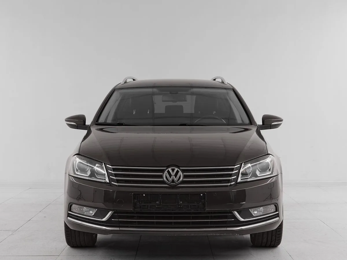 Volkswagen Passat B7 · Highline — фото 2