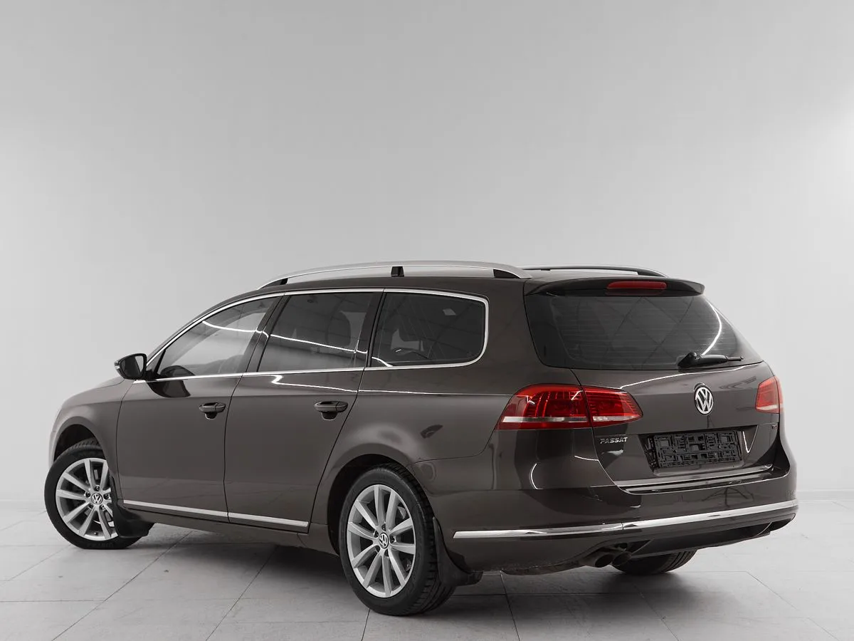 Volkswagen Passat B7 · Highline — фото 4