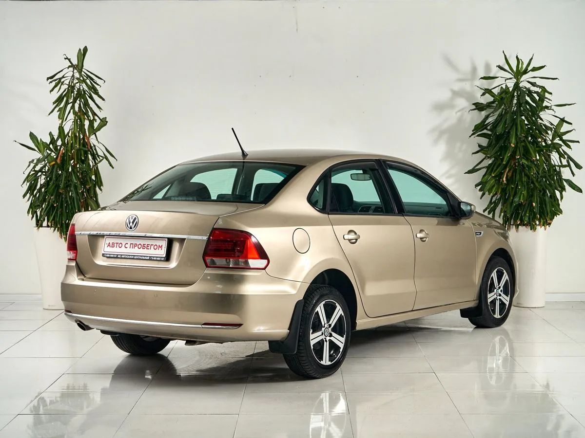Volkswagen Polo V Рестайлинг · Highline 15-18 — фото 5