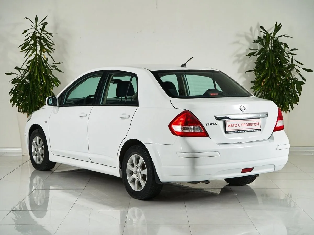Nissan Tiida I Рестайлинг — фото 4