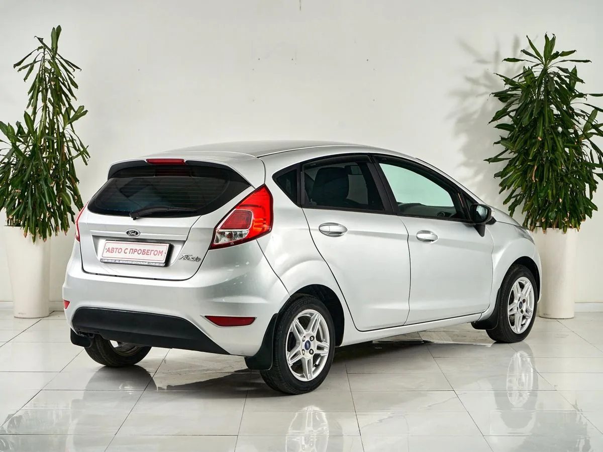 Ford Fiesta Mk6 Рестайлинг — фото 5