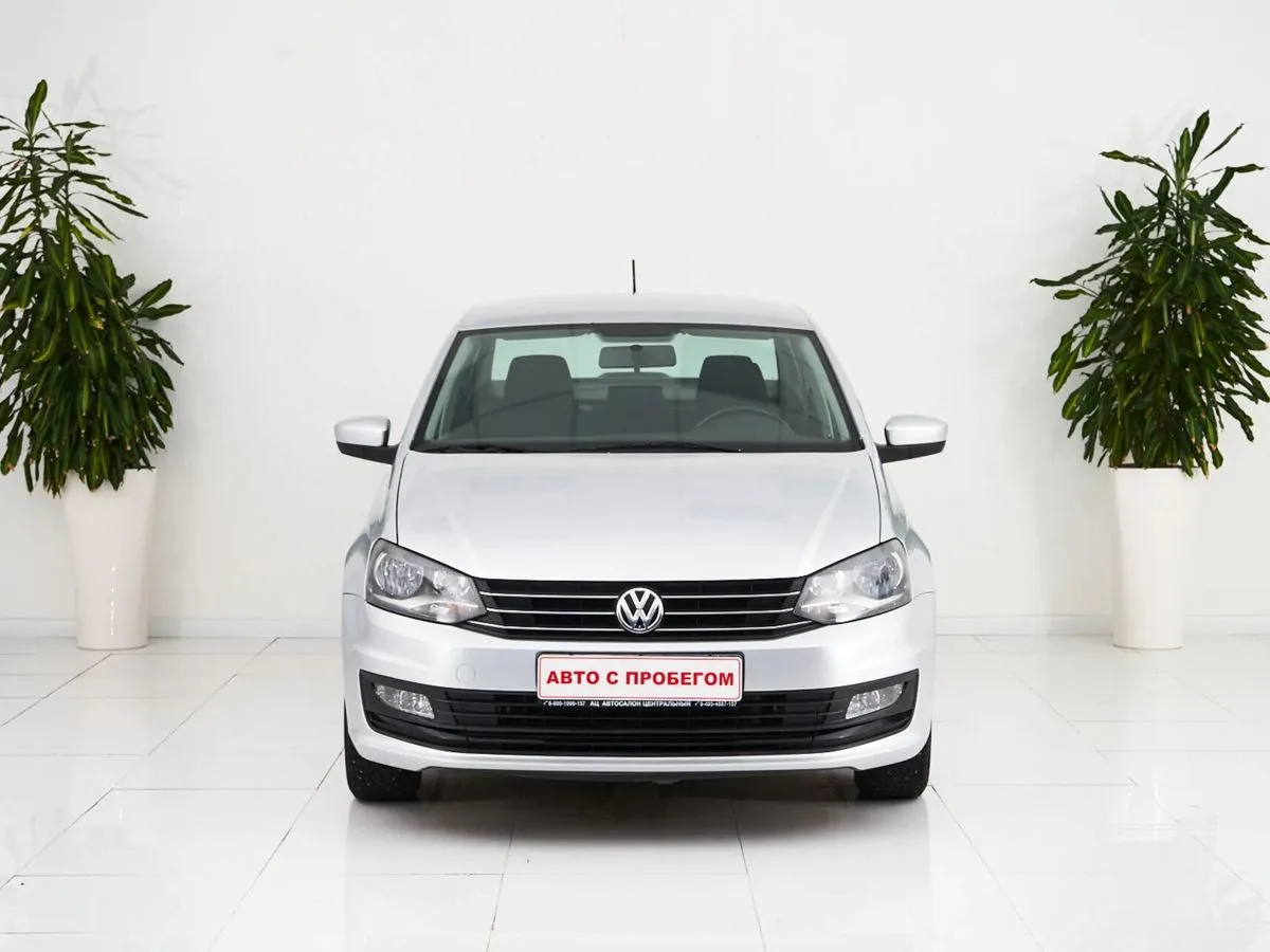 Volkswagen Polo V Рестайлинг — фото 2