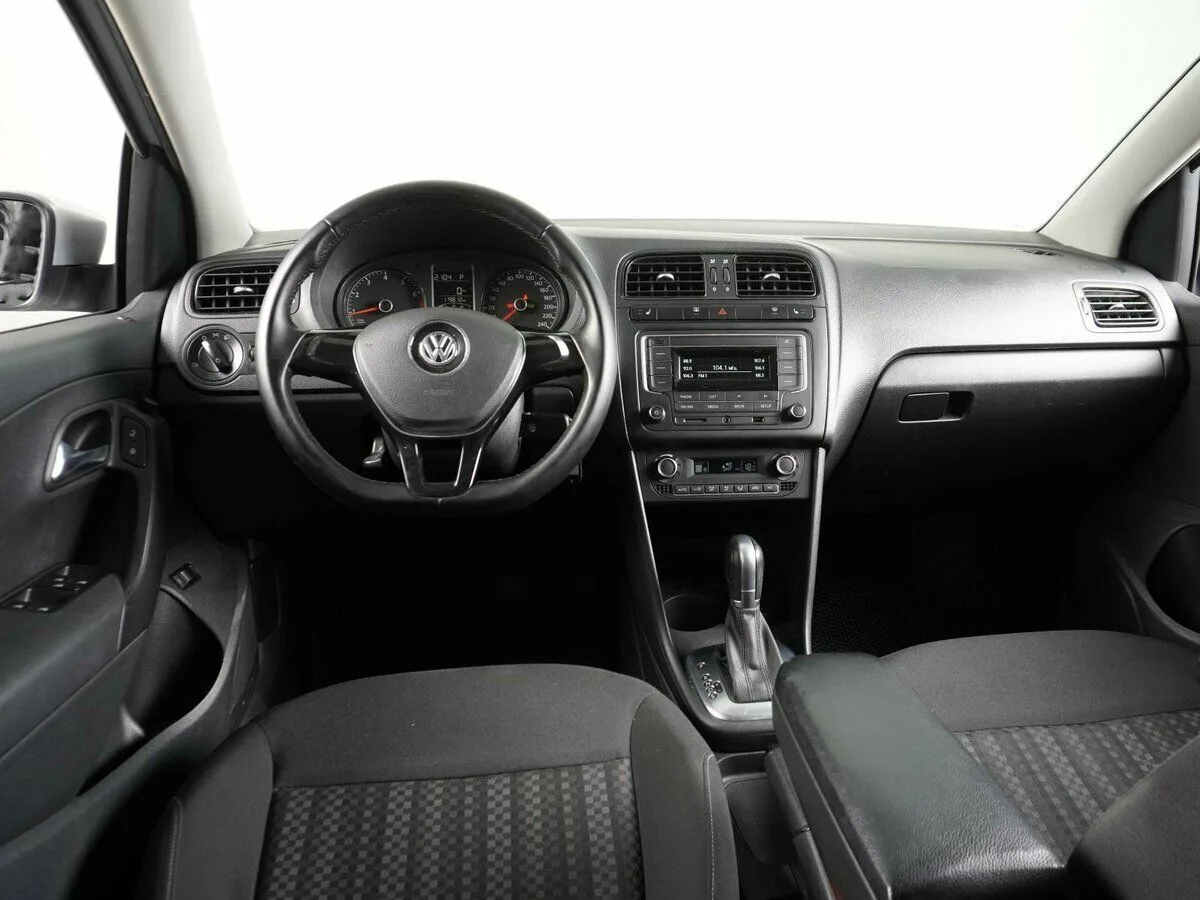 Volkswagen Polo V Рестайлинг · CONNECT — фото 5