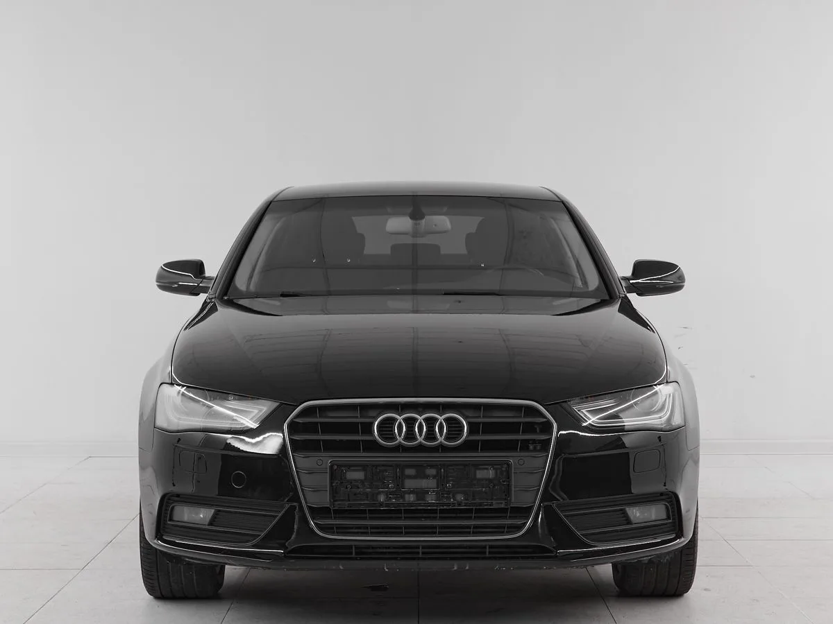 Audi A4 IV (B8) Рестайлинг · Базовая — фото 2