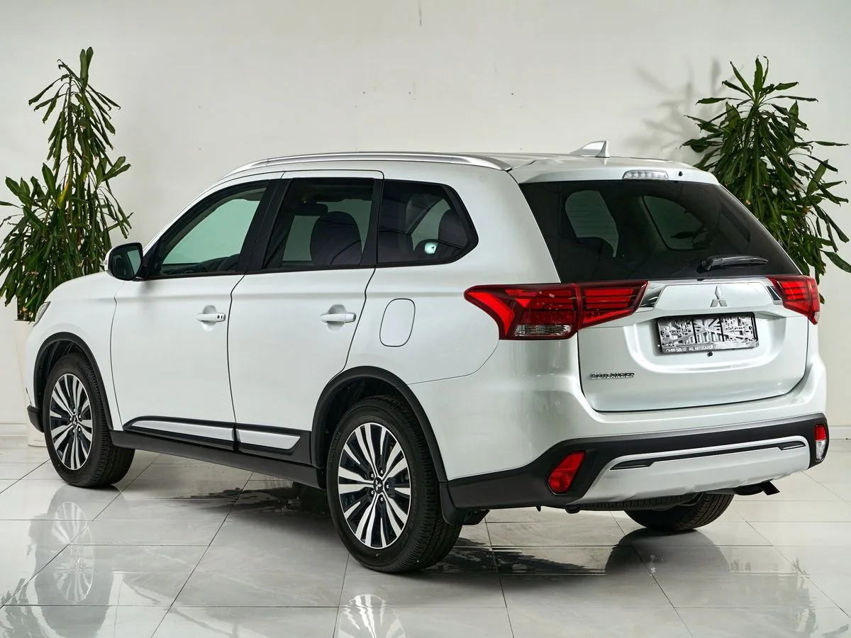 Mitsubishi Outlander III Рестайлинг 3 — фото 4