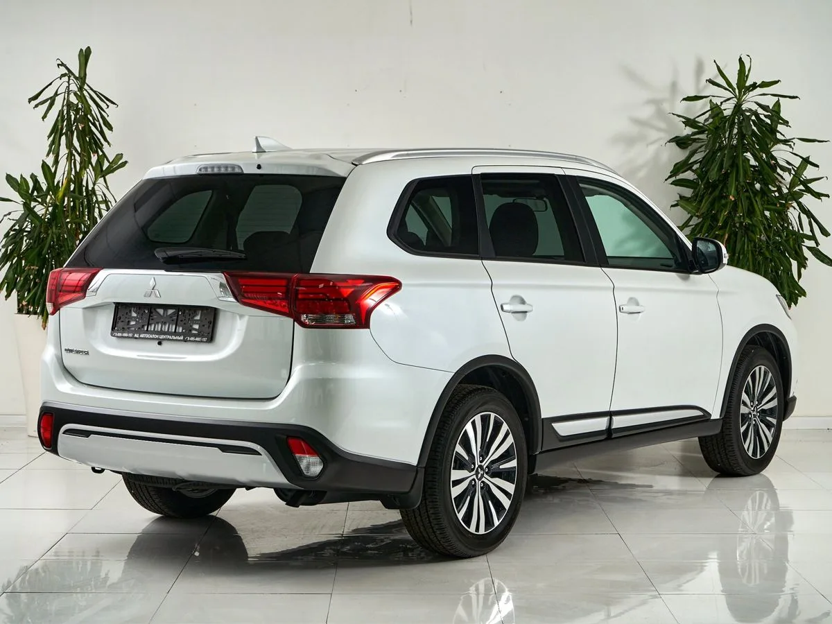 Mitsubishi Outlander III Рестайлинг 3 — фото 5