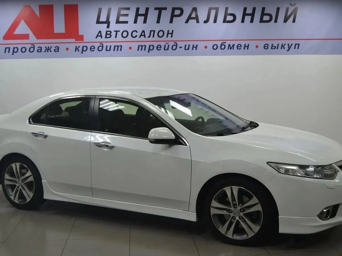 Honda Accord VIII Рестайлинг — фото 3