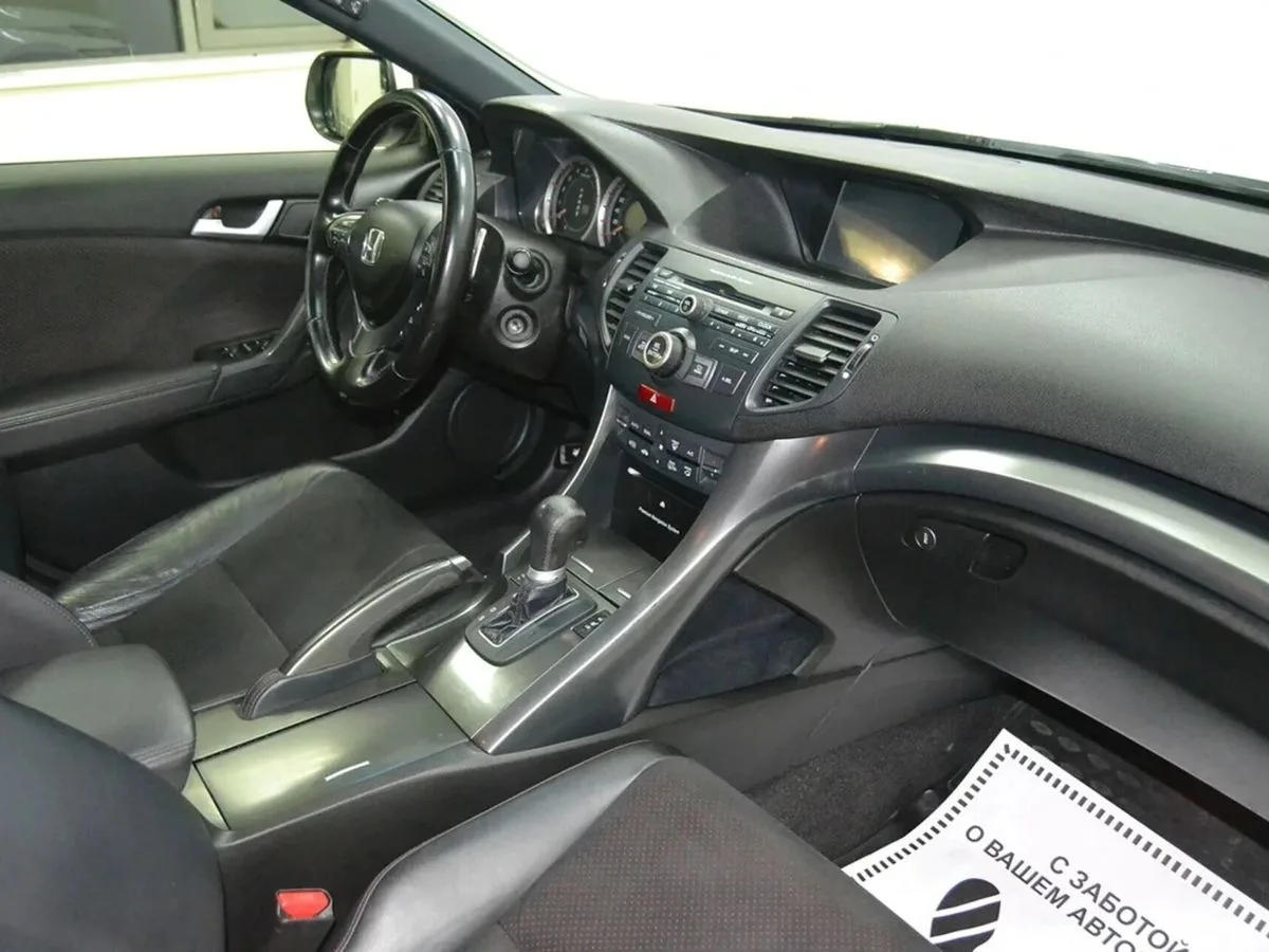 Honda Accord VIII Рестайлинг — фото 5