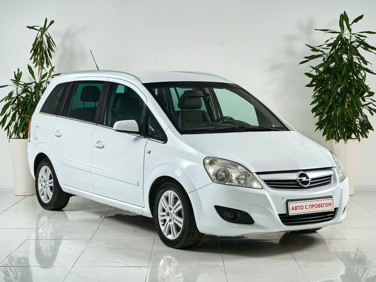 Opel Zafira B Рестайлинг — фото 3