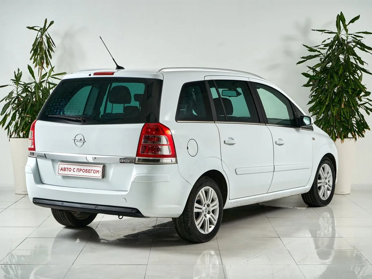 Opel Zafira B Рестайлинг — фото 4