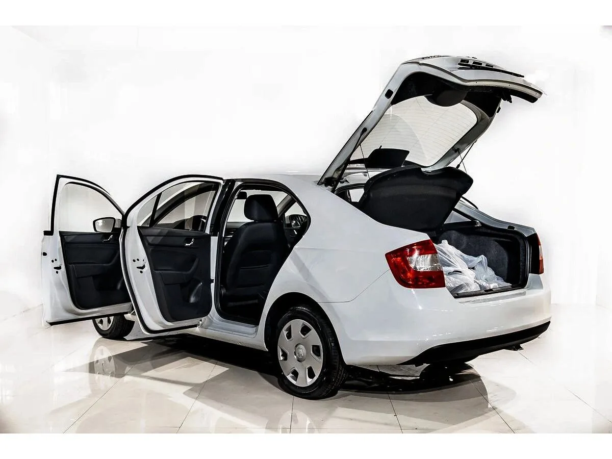Skoda Rapid I — фото 5