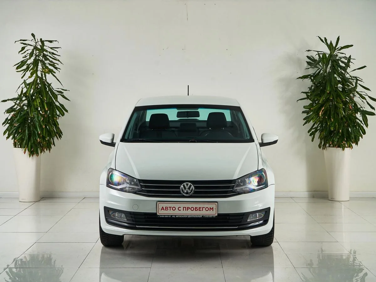 Volkswagen Polo V Рестайлинг — фото 2