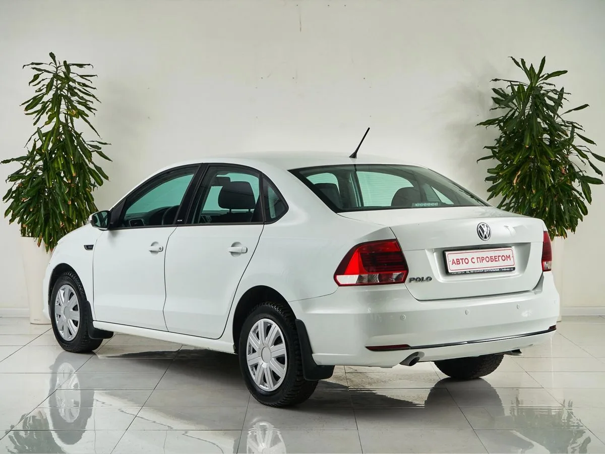 Volkswagen Polo V Рестайлинг — фото 4