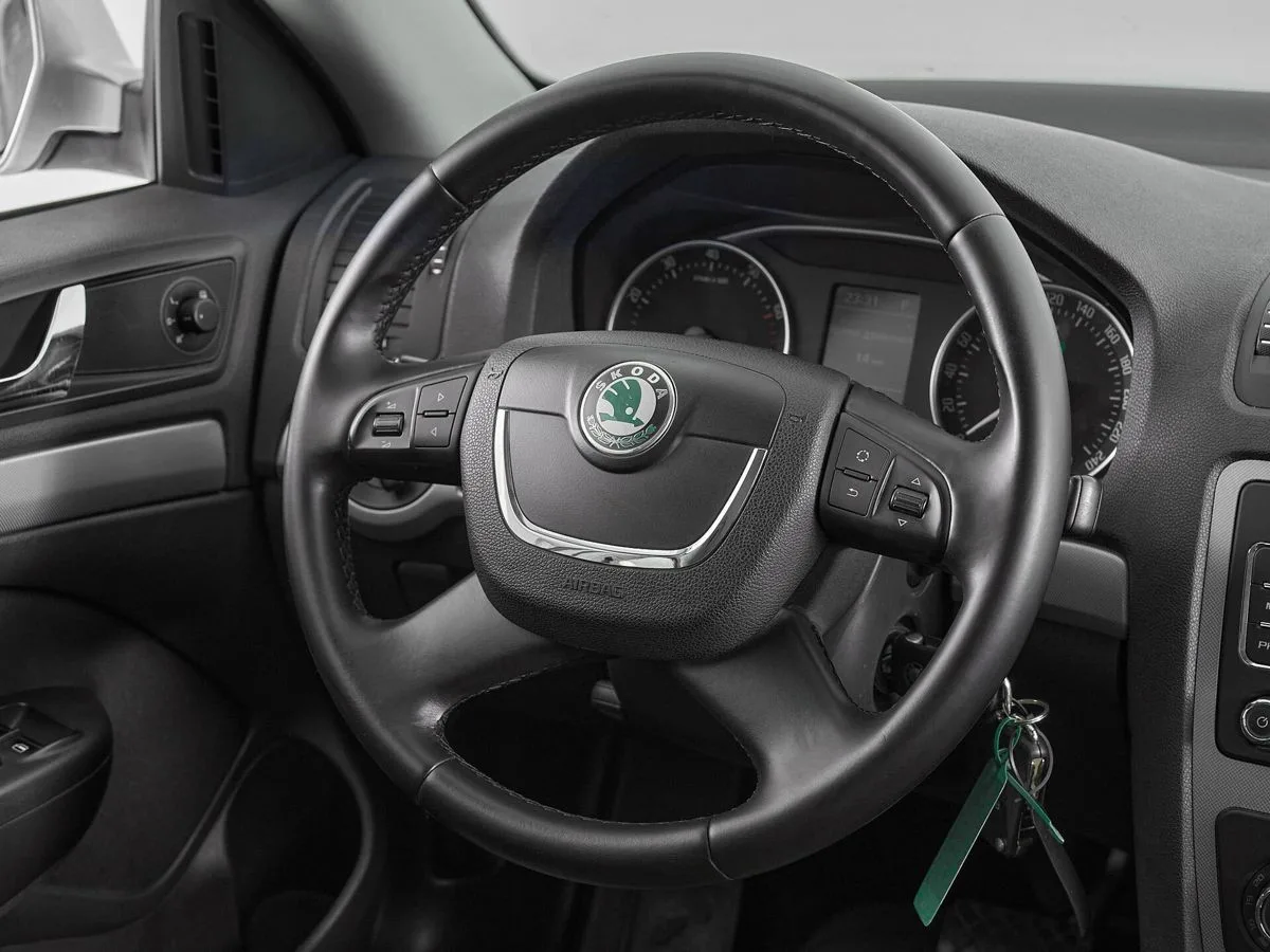 Skoda Octavia II (A5) Рестайлинг · Elegance — фото 2