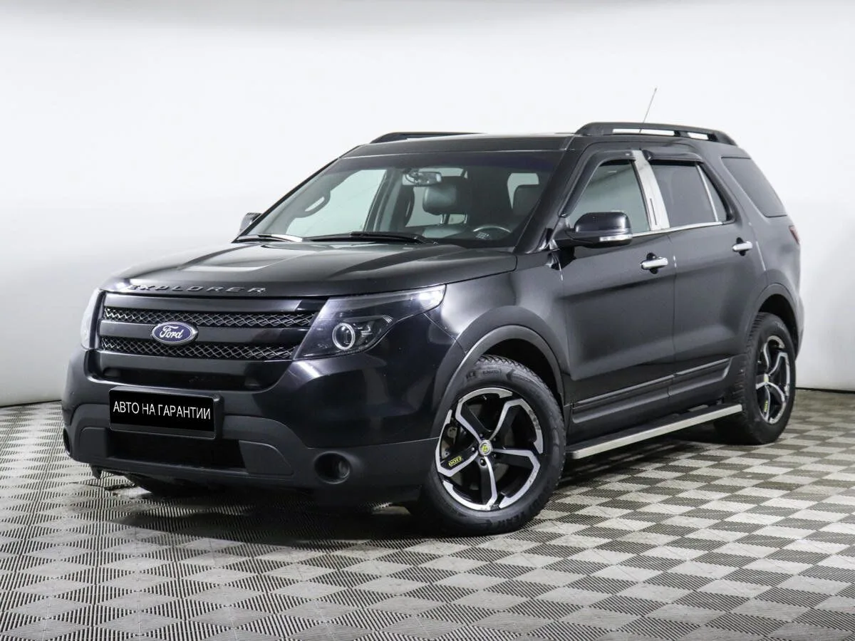Ford Explorer V · Sport