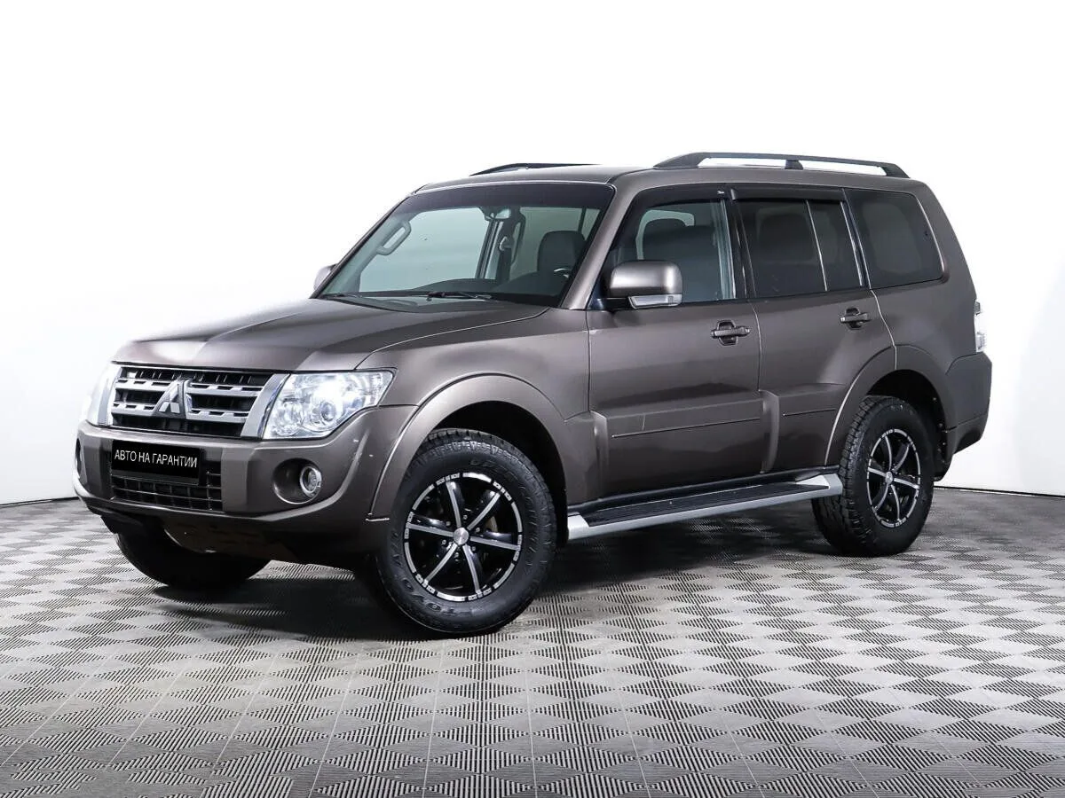 Mitsubishi Pajero IV Рестайлинг 1 · Intense