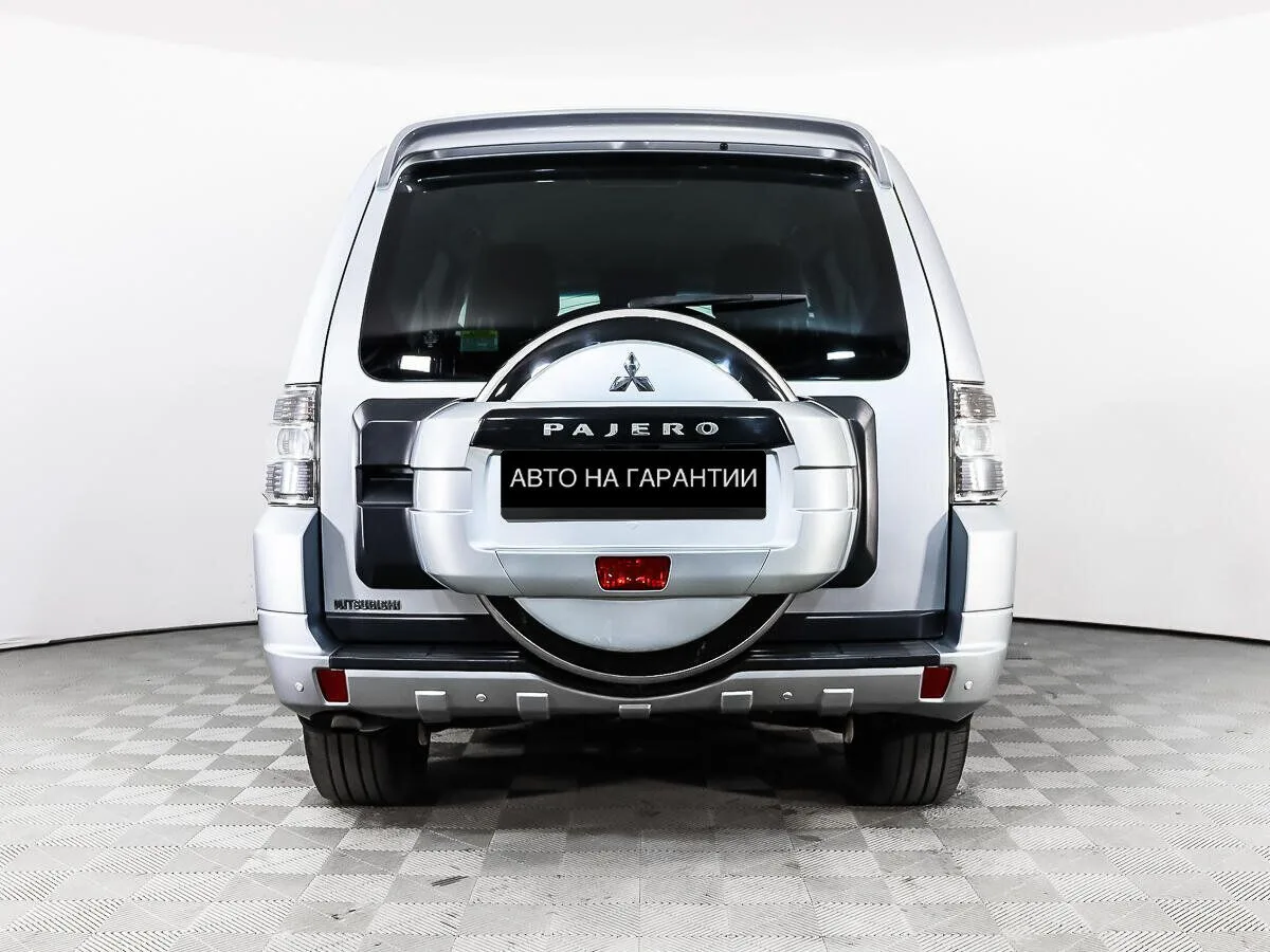 Mitsubishi Pajero IV Рестайлинг 1 · Instyle — фото 4