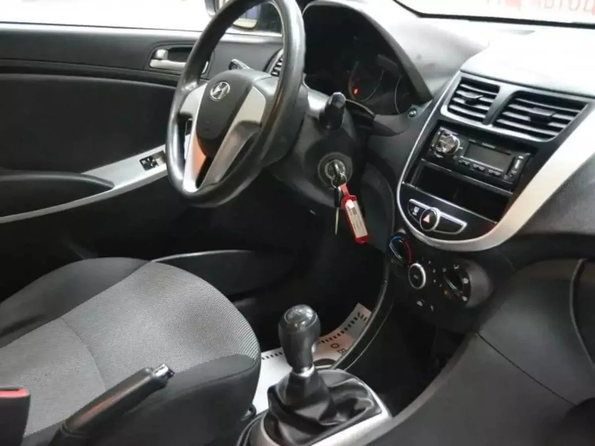 Hyundai Solaris I · Classic — фото 5