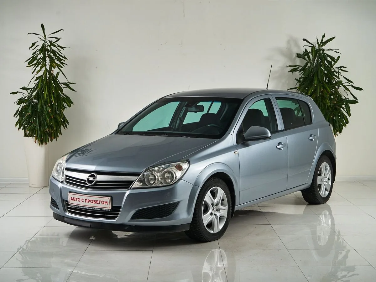 Opel Astra J · Essentia