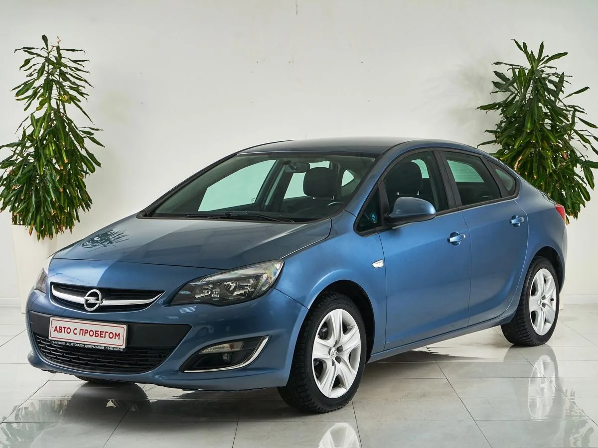 Opel Astra J Рестайлинг · Cosmo