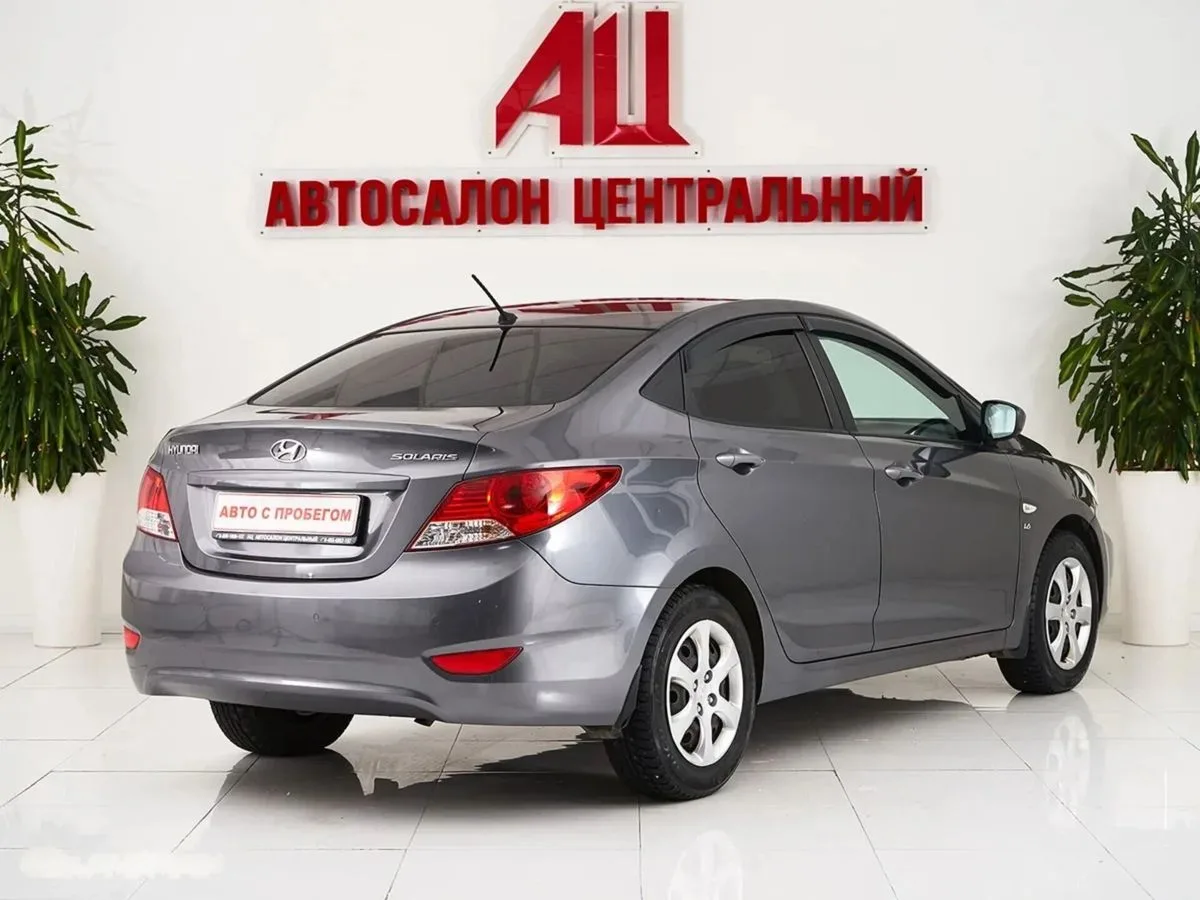Hyundai Solaris I — фото 4