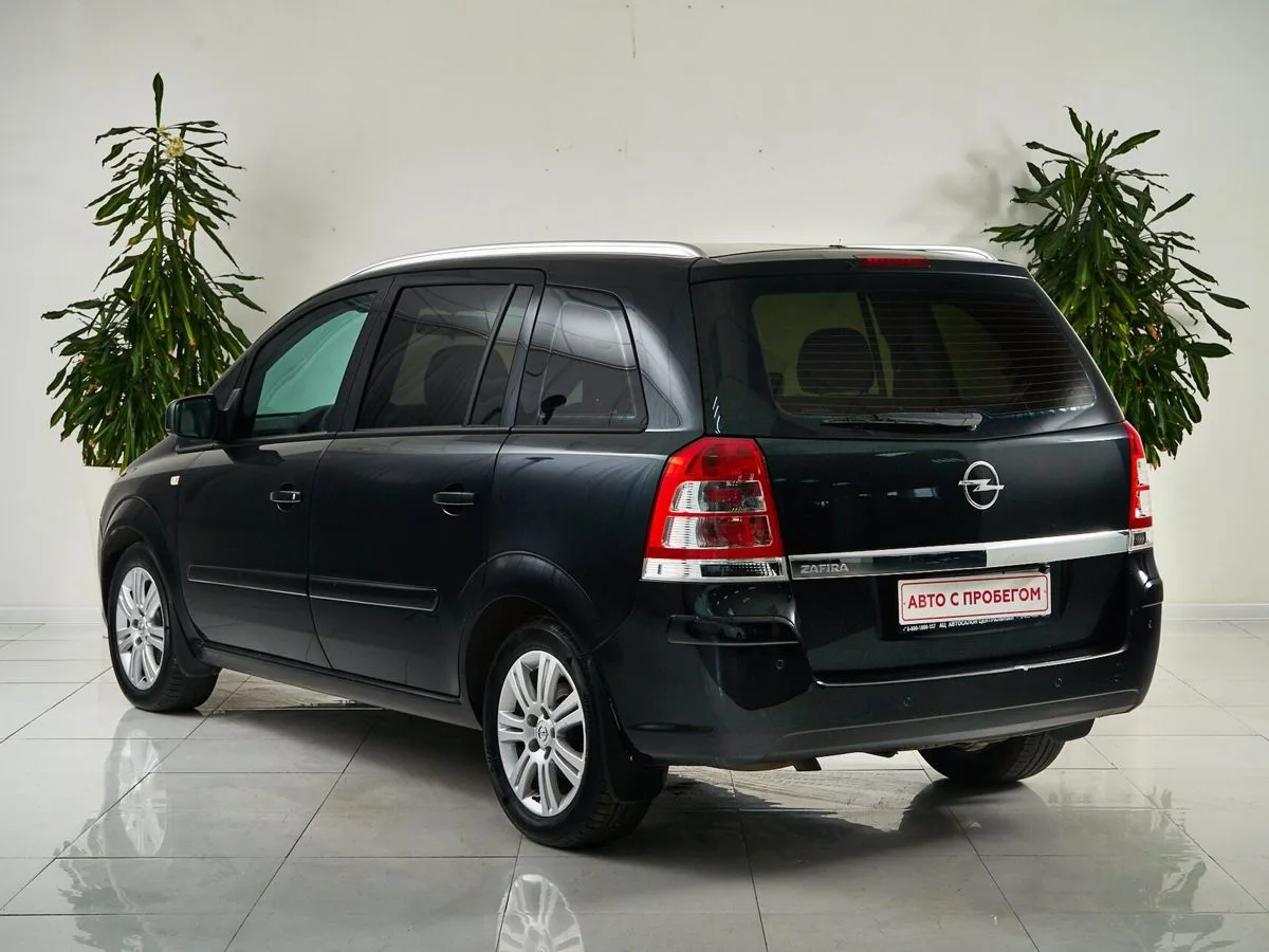 Opel Zafira B Рестайлинг — фото 4