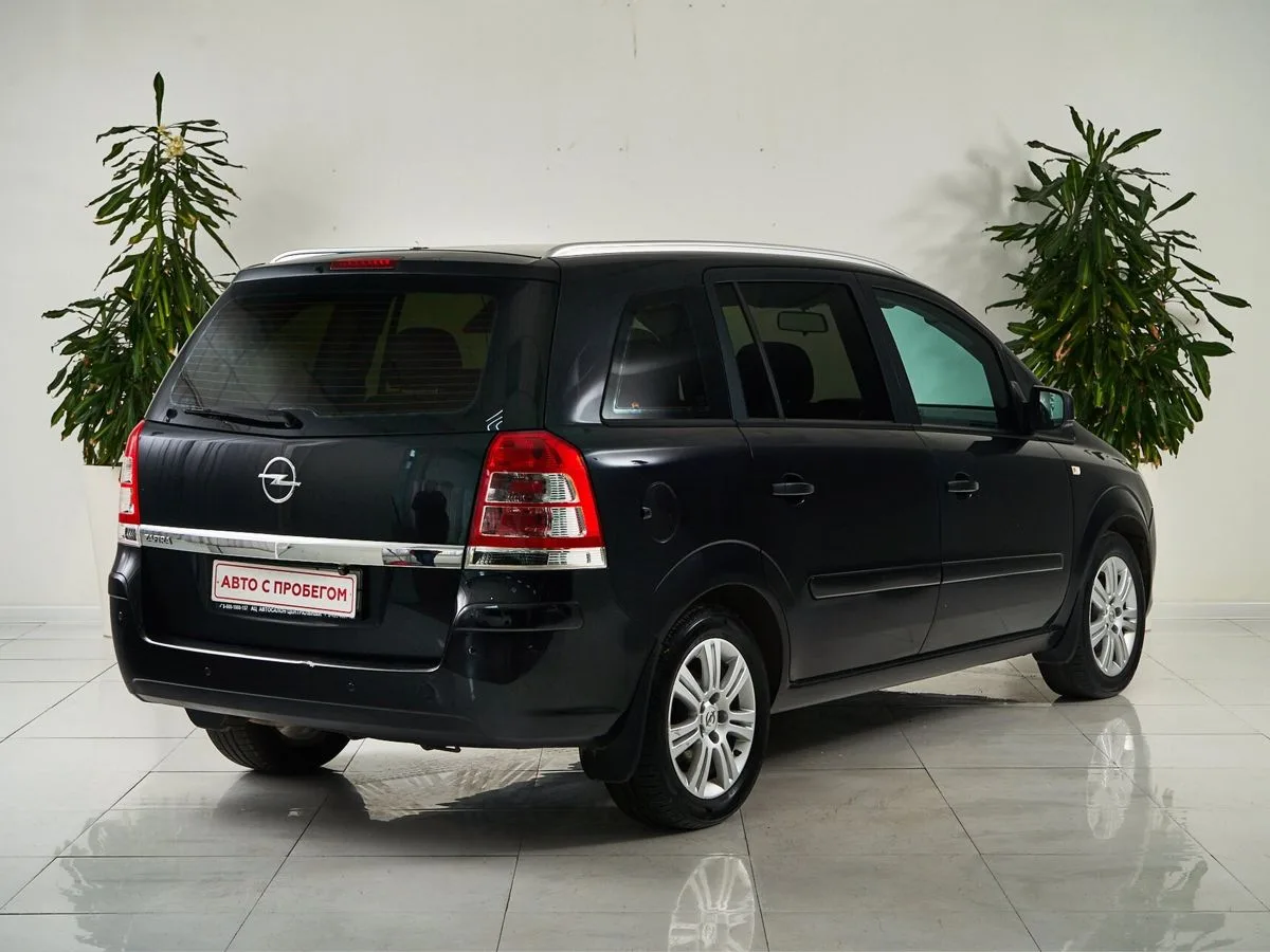 Opel Zafira B Рестайлинг — фото 5