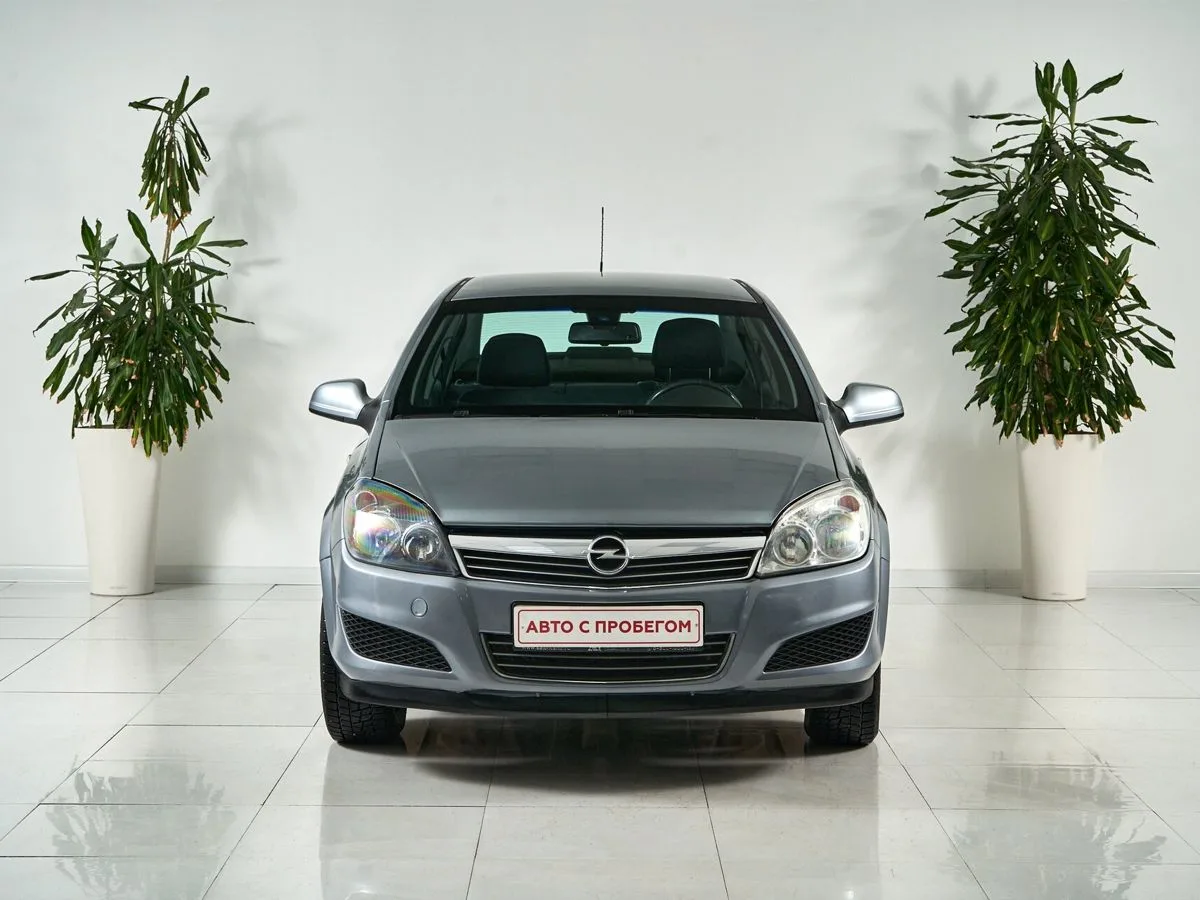 Opel Astra H Рестайлинг — фото 2