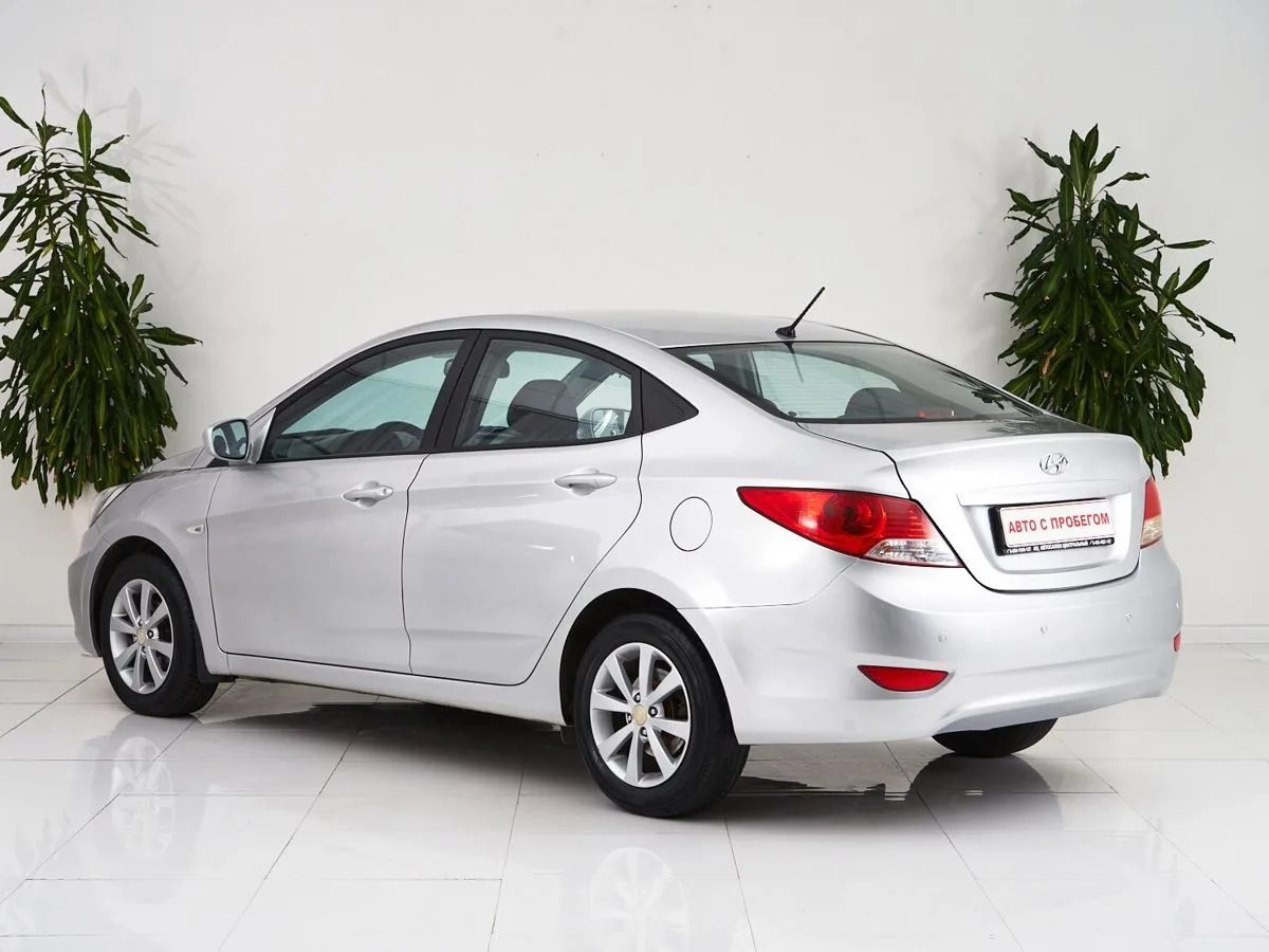 Hyundai Solaris I — фото 4