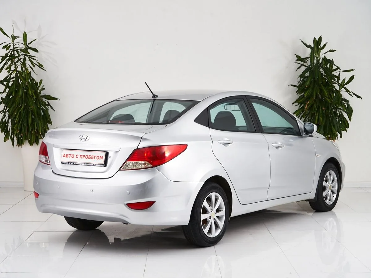 Hyundai Solaris I — фото 5