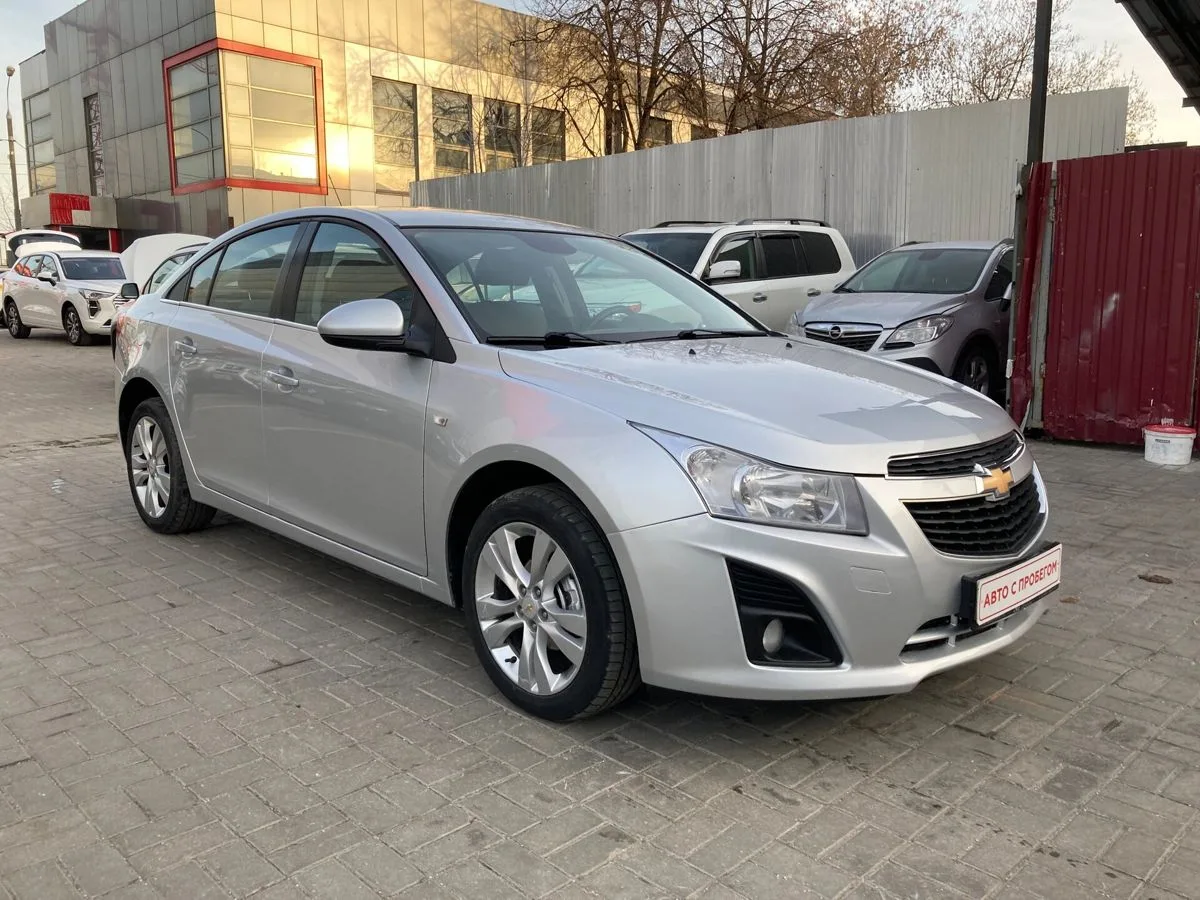Chevrolet Cruze I Рестайлинг — фото 3