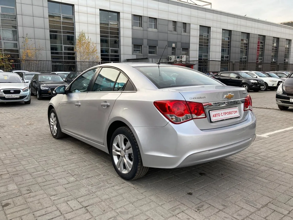 Chevrolet Cruze I Рестайлинг — фото 5