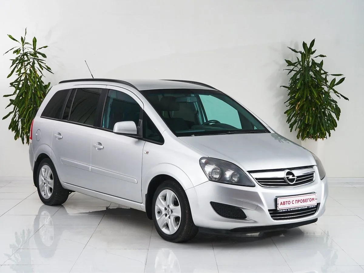 Opel Zafira B Рестайлинг — фото 3