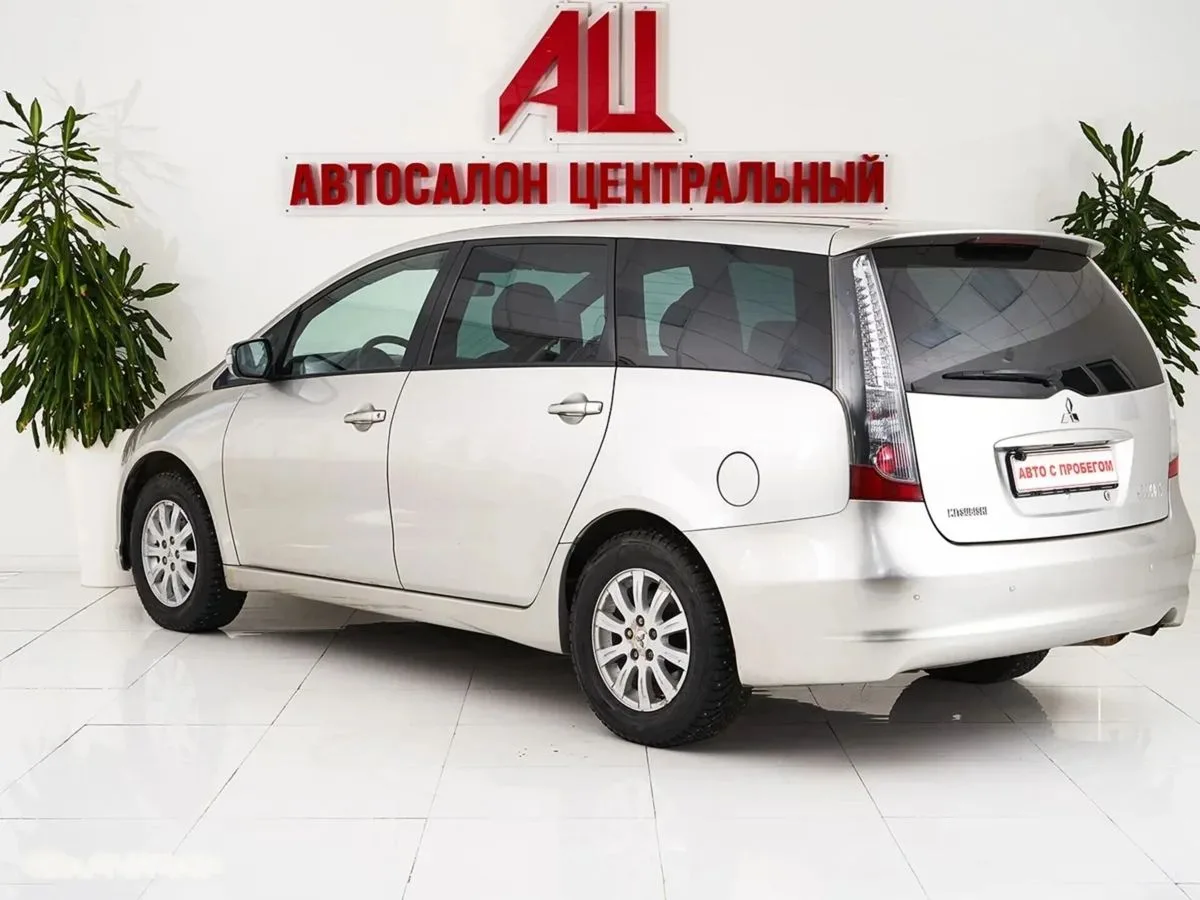 Mitsubishi Grandis I — фото 5