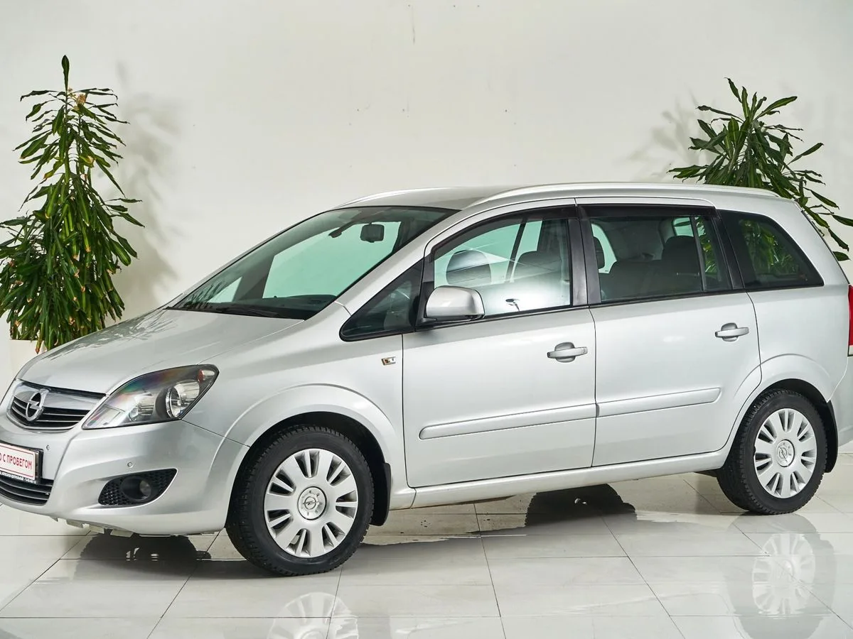 Opel Zafira B Рестайлинг