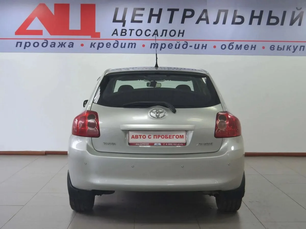 Toyota Auris I — фото 4
