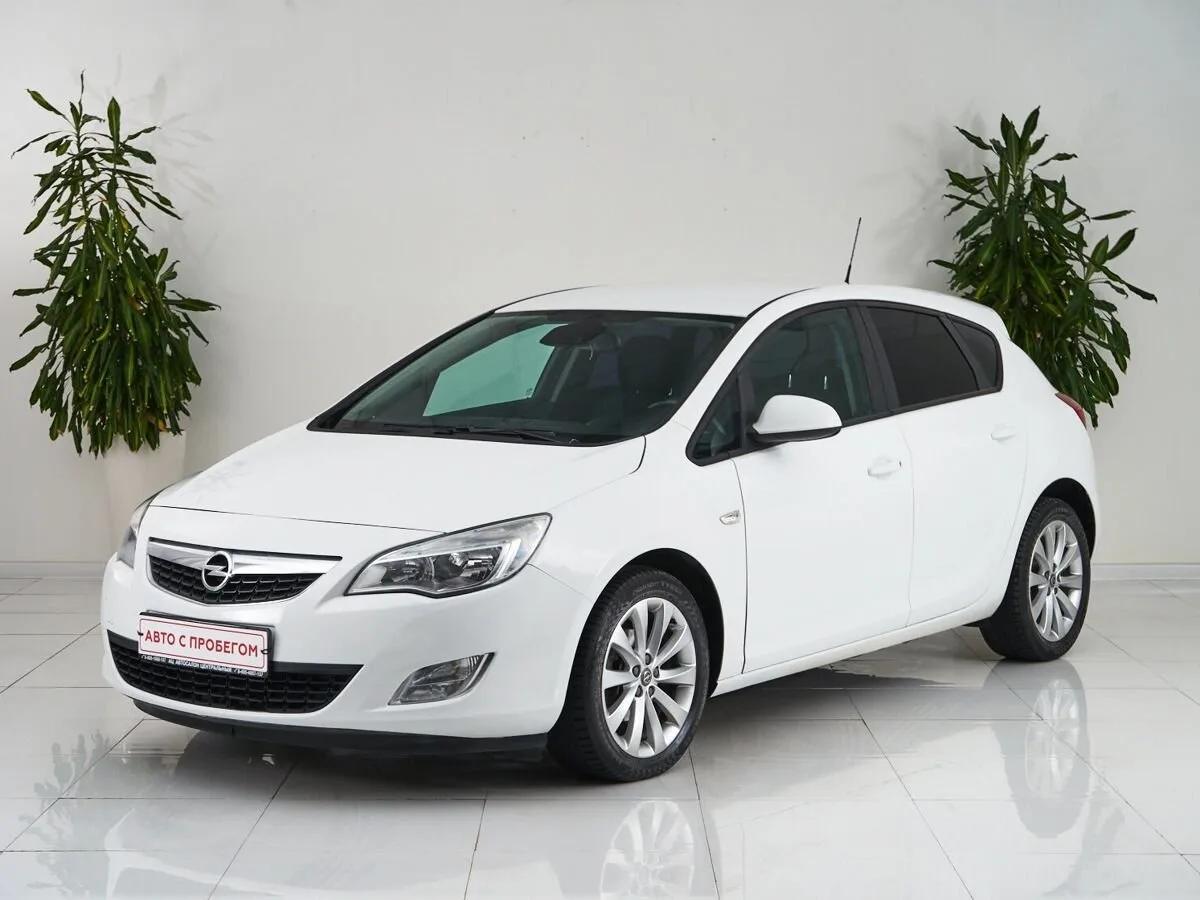 Opel Astra J Рестайлинг · Cosmo