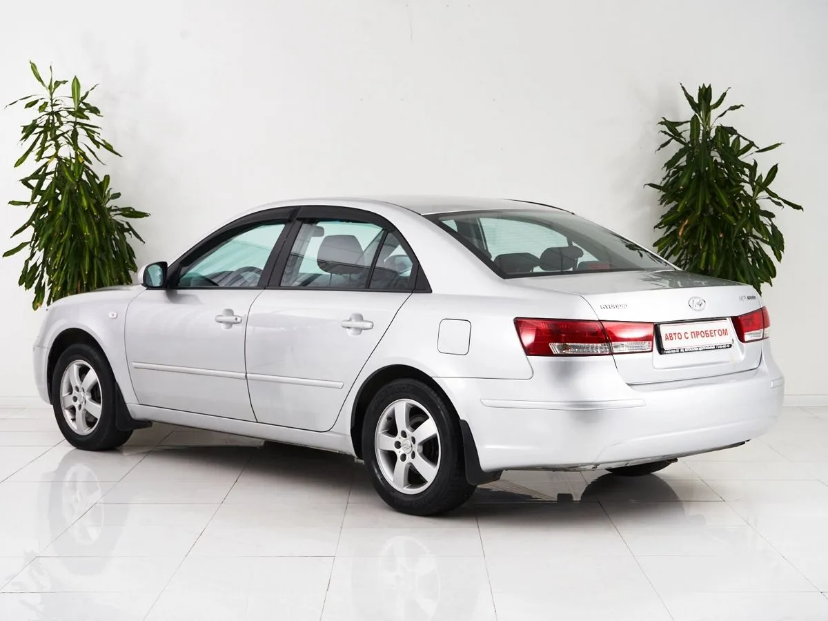 Hyundai Sonata VI (YF) — фото 4
