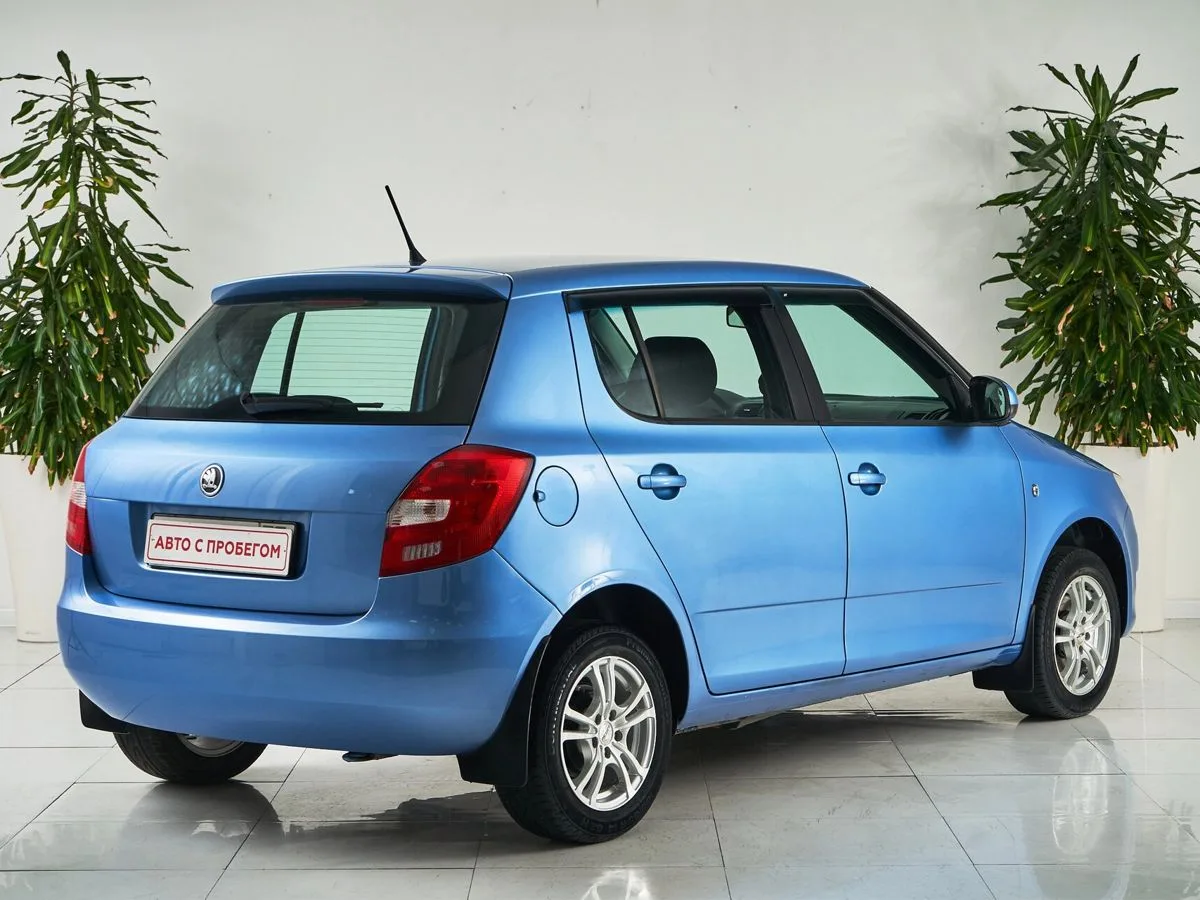 Skoda Fabia II Рестайлинг — фото 5