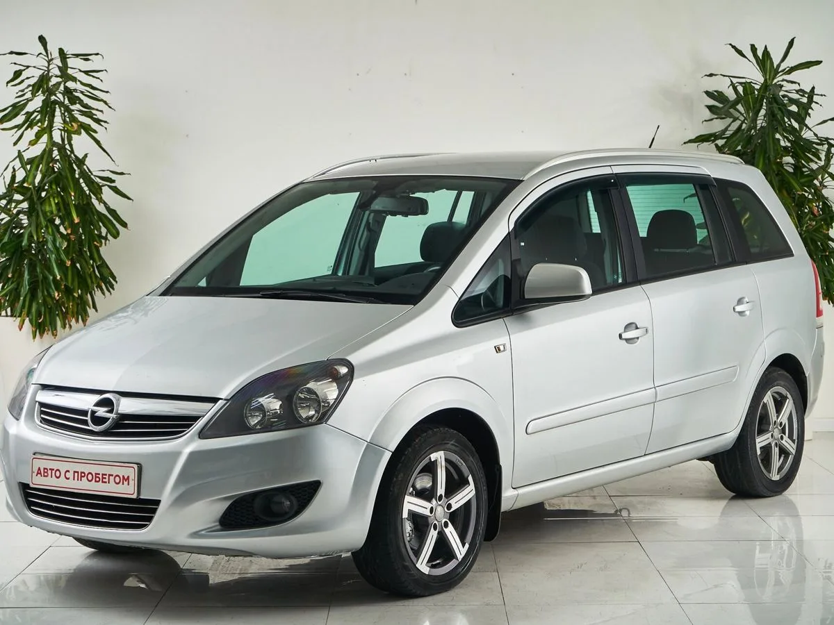 Opel Zafira B Рестайлинг