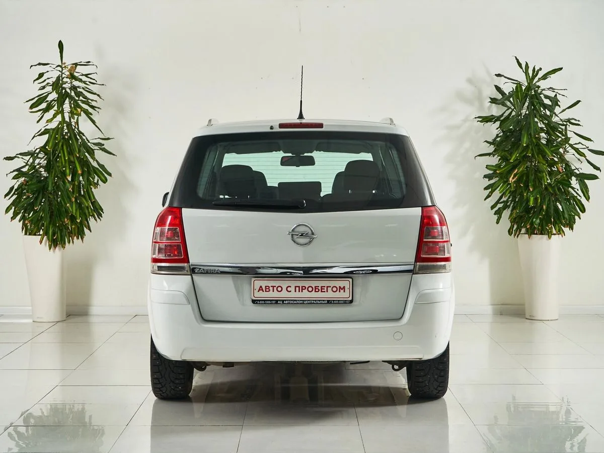 Opel Zafira B Рестайлинг — фото 5