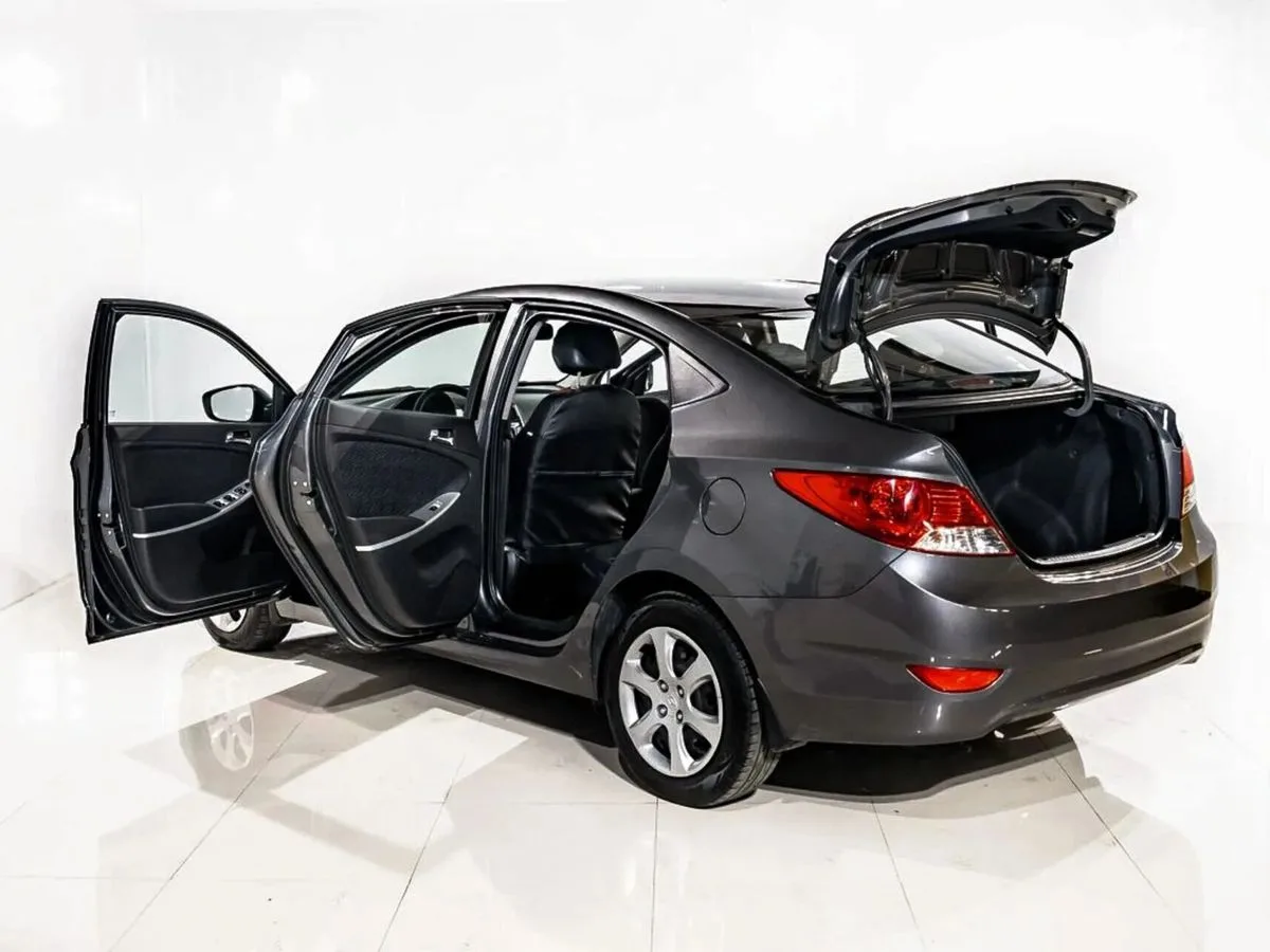 Hyundai Solaris I — фото 5