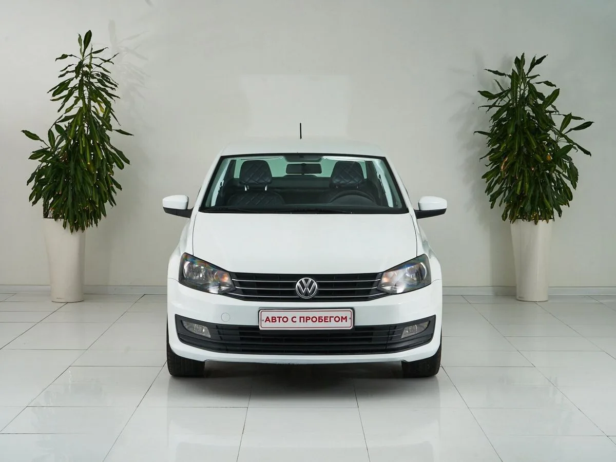 Volkswagen Polo V Рестайлинг — фото 2